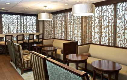 Hampton Inn Evansville - image 6