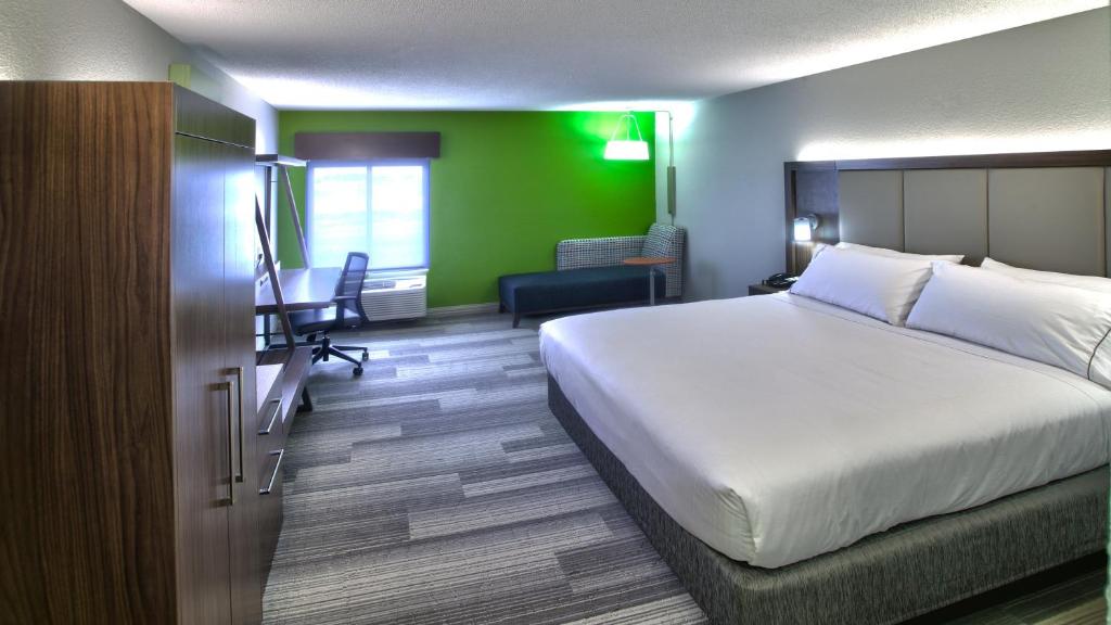 Holiday Inn Express & Suites Evansville North an IHG Hotel - image 7