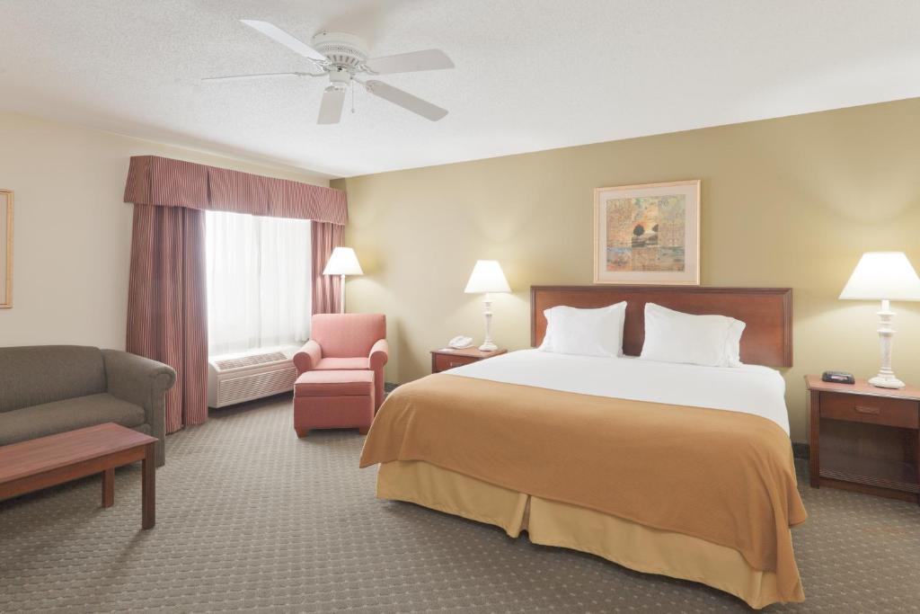 Holiday Inn Express Evansville - West an IHG Hotel - image 6