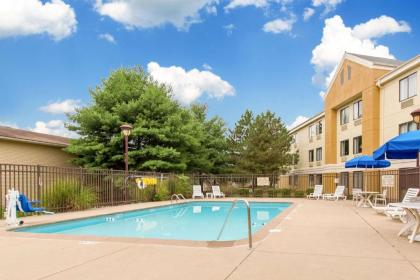 Comfort Inn East Evansville - image 10