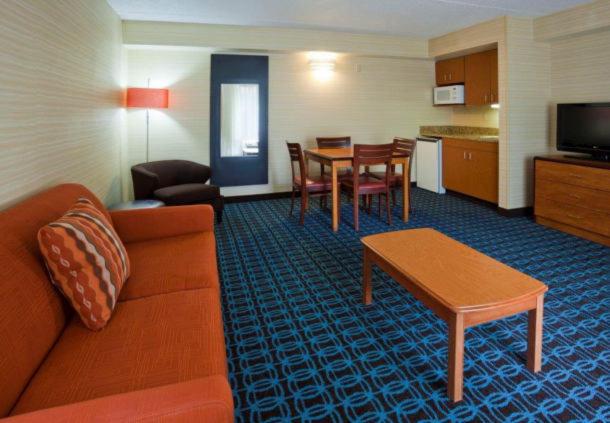 Fairfield Inn by Marriott Evansville West - image 6