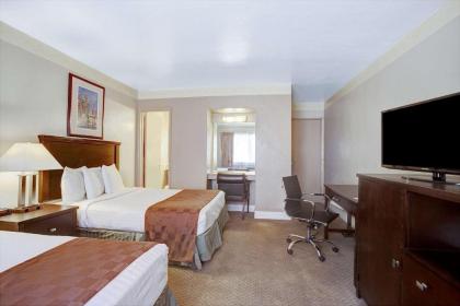 Travelodge by Wyndham Everett City Center - image 7