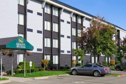 Quality Inn & Suites Everett/Seattle - image 11