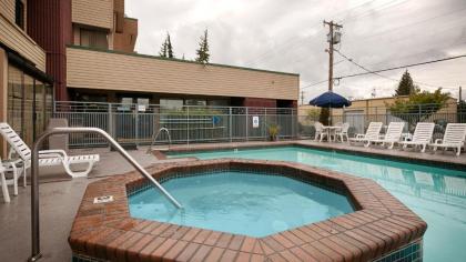 Best Western Cascadia Inn - image 12