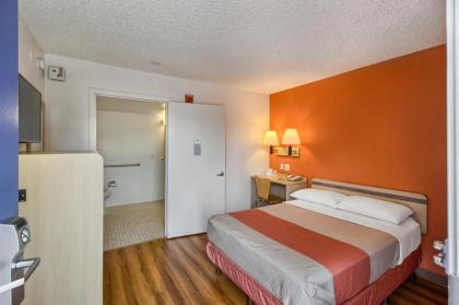 Motel 6-Everett WA - South - image 5