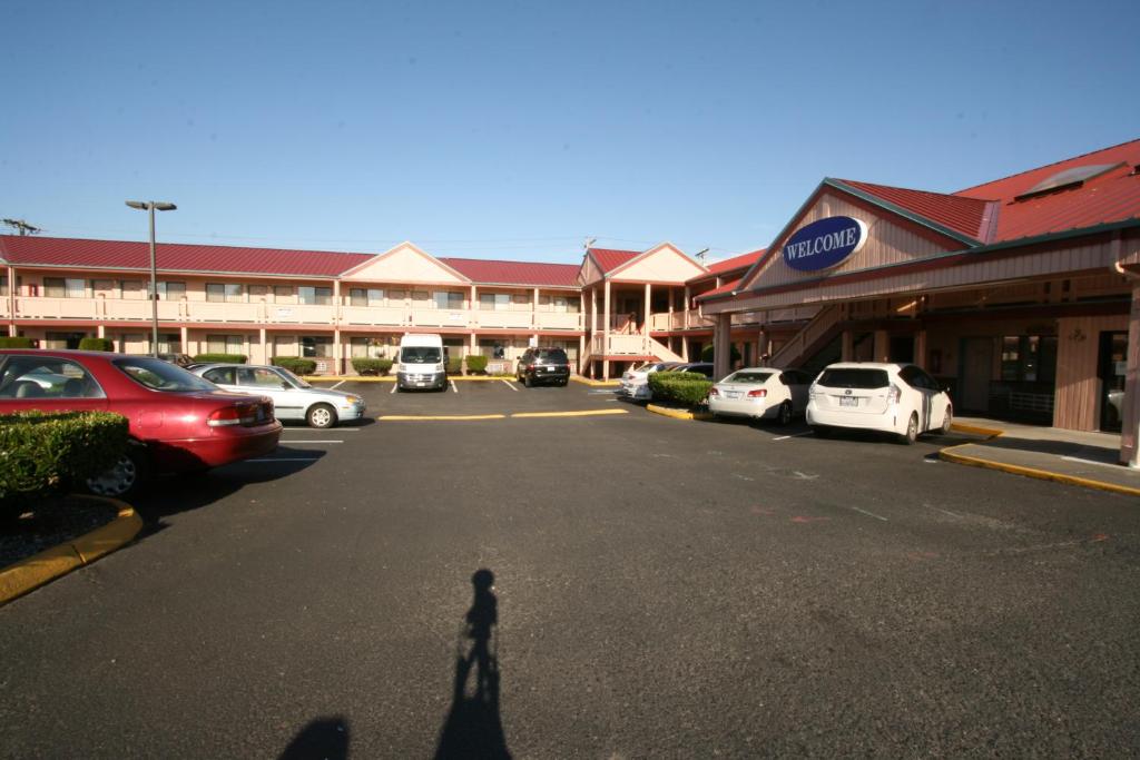 Welcome Everett Inn - main image