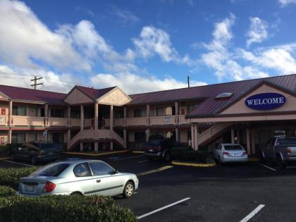 Welcome Everett Inn - image 8