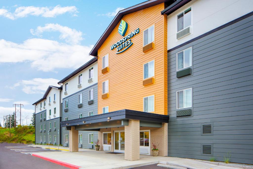 WoodSpring Suites Seattle Everett - image 2