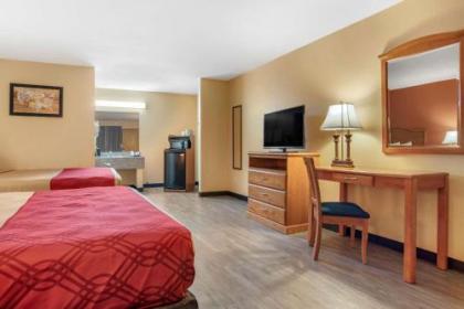 Econo Lodge Inn & Suites Evergreen - image 7