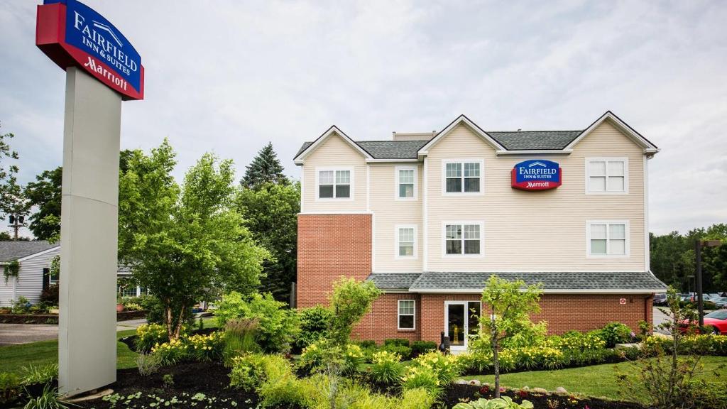 Fairfield Inn and Suites by Marriott Portsmouth Exeter - main image