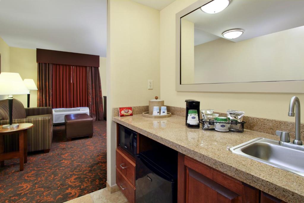 Hampton Inn & Suites Exmore - Eastern Shore - image 5