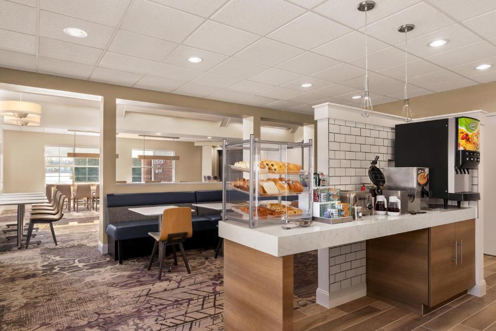 Residence Inn by Marriott Philadelphia West Chester/Exton - image 7