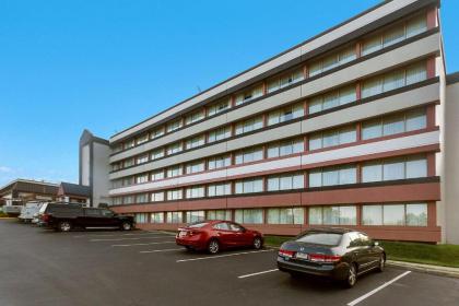 Clarion Hotel and Conference Center Exton West Chester - image 4