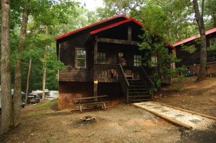 Carolina Landing Camping Resort Luxury Cabin 8 - image 1