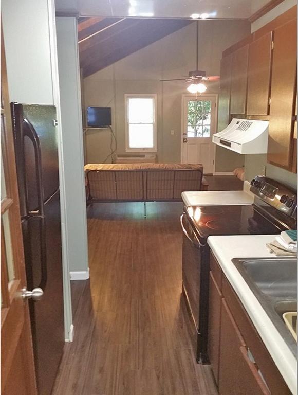 Carolina Landing Camping Resort Two-Bedroom Cabin 1 - main image