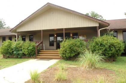 Carolina Landing Camping Resort Two-Bedroom Cabin 1 - image 9