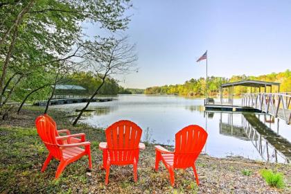 Waterfront Lake Hartwell Cabin with Dock-Near Clemson - image 14