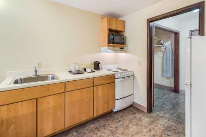 Clarion Hotel & Suites Fairbanks near Ft. Wainwright - image 14