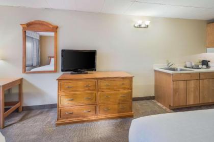 Clarion Hotel & Suites Fairbanks near Ft. Wainwright - image 15