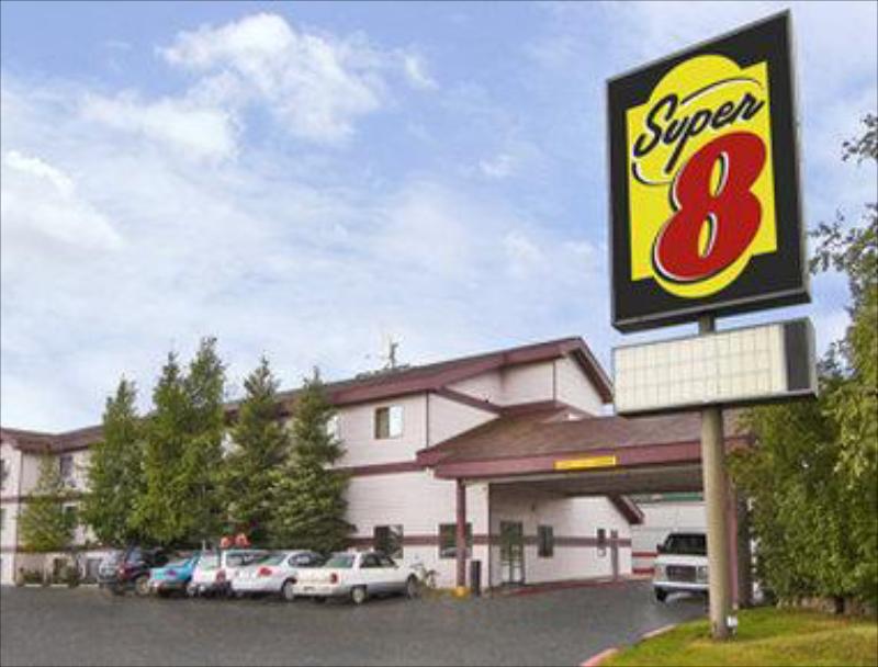 Super 8 by Wyndham Fairbanks - main image