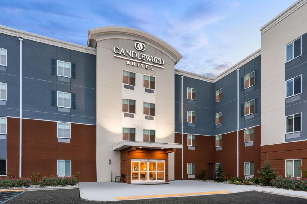 Candlewood Suites - Fairbanks an IHG Hotel - main image