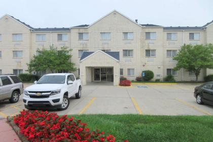 Clarion Inn - image 2