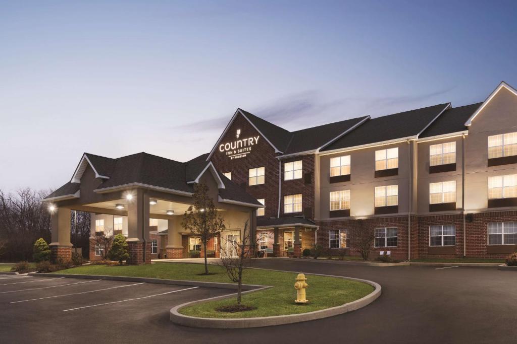 Country Inn & Suites by Radisson Fairborn South OH - main image