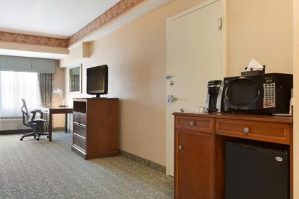 Hilton Garden Inn Fairfax - image 11