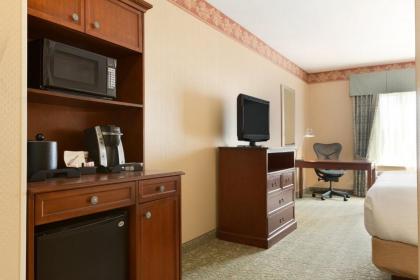 Hilton Garden Inn Fairfax - image 9