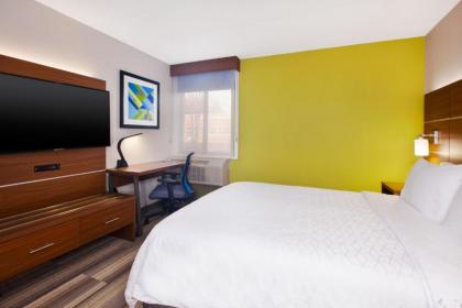 Holiday Inn Express Fairfax-Arlington Boulevard an IHG Hotel - image 15