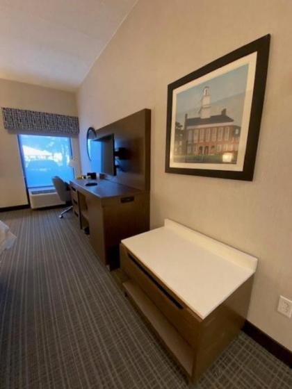 Hampton Inn Fairfax City - image 14