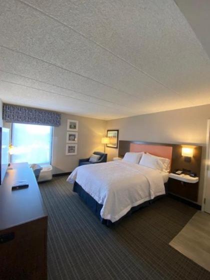 Hampton Inn Fairfax City - image 17