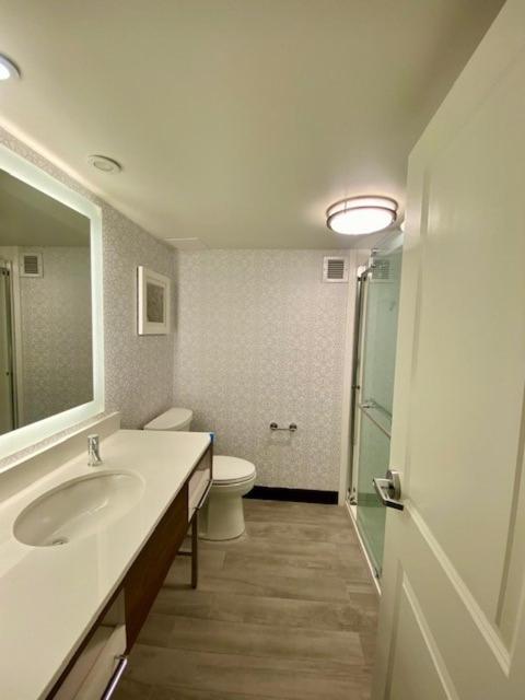 Hampton Inn Fairfax City - image 5