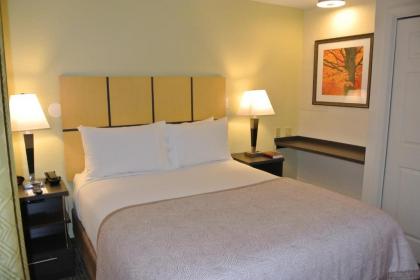 Candlewood Suites Washington-Fairfax an IHG Hotel - image 9