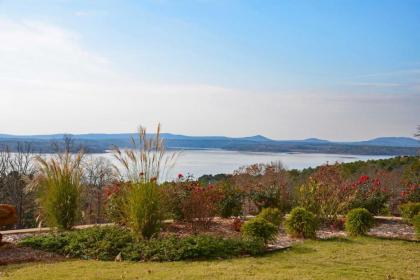 Luxury Family Retreat - Greers Ferry Lake! - image 5