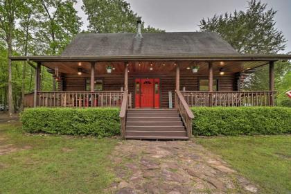 Greers Ferry Cabin Large Deck and Fire Pit!