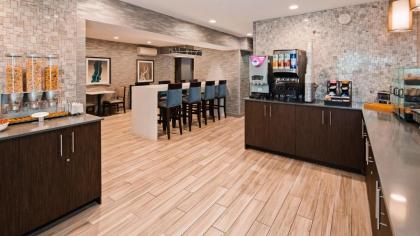 Best Western Plus Fairfield Hotel - image 13