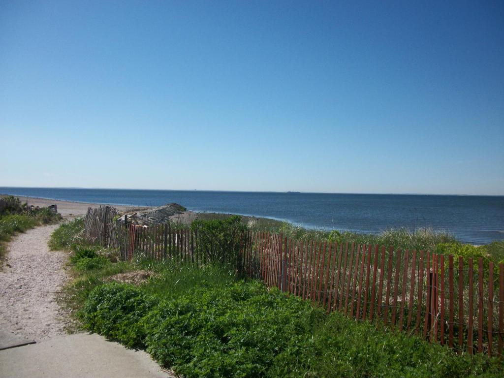 The Inn at Fairfield Beach - image 2