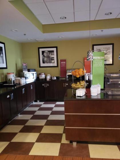 Hampton Inn Cincinnati Northwest Fairfield - image 7