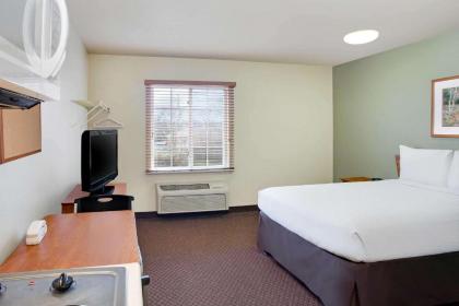 WoodSpring Suites Cincinnati Fairfield - image 7