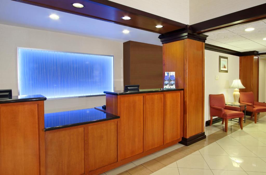 Fairfield Inn & Suites by Marriott Fairfield Napa Valley Area - image 3