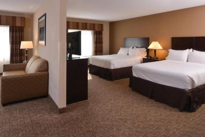 Holiday Inn Express & Suites Fairmont an IHG Hotel - image 10