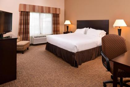 Holiday Inn Express & Suites Fairmont an IHG Hotel - image 12