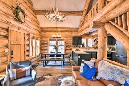 Stunning Log Cabin with Sauna and Sleeping Loft! - image 2