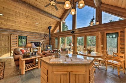 Rustic and Roomy Fairplay Cabin with Hot Tub! - image 10