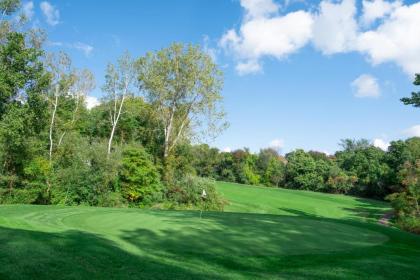 Woodcliff Hotel and Spa - image 8