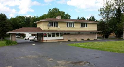 Budget Inn Fairport - image 8