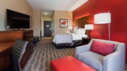 Best Western Plus Fairview Inn & Suites - image 9