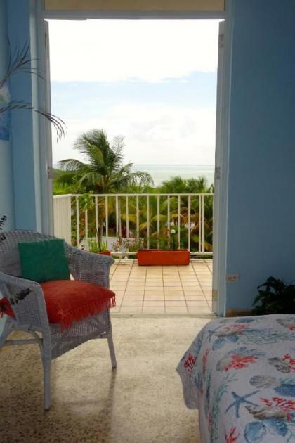 A Seascape Guest Room - image 8