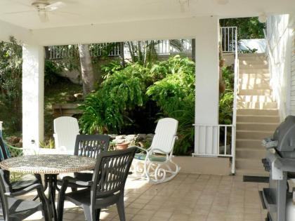 A Seascape Guest Room - image 9